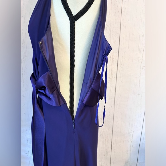 Evan Picone  A-line Sleeveless Dress Grape Mist Sleeveless Satin Size 12 - Picture 7 of 10